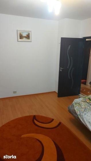 Vand apartament cu o camera, 30m2 utili, etaj 1 - 2