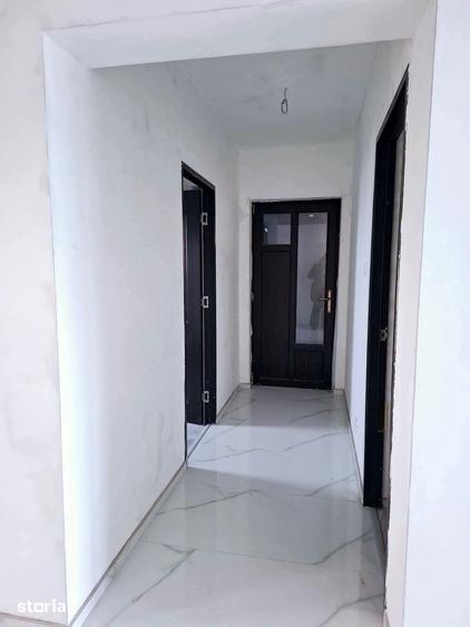 Casă cu 6 camere cu Teren 517 Mp în Central