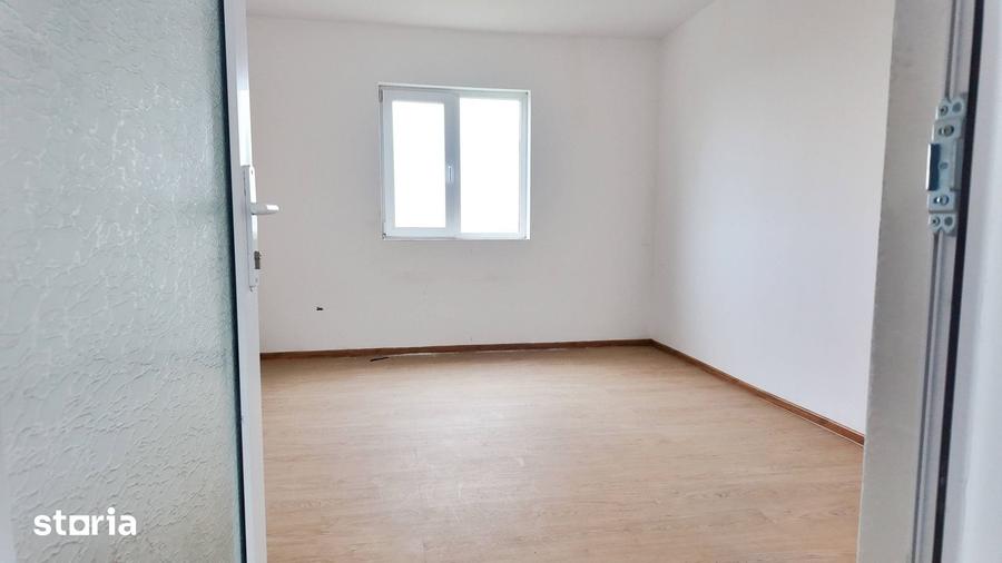 Casă cu 3 camere cu Teren 400 Mp în Central