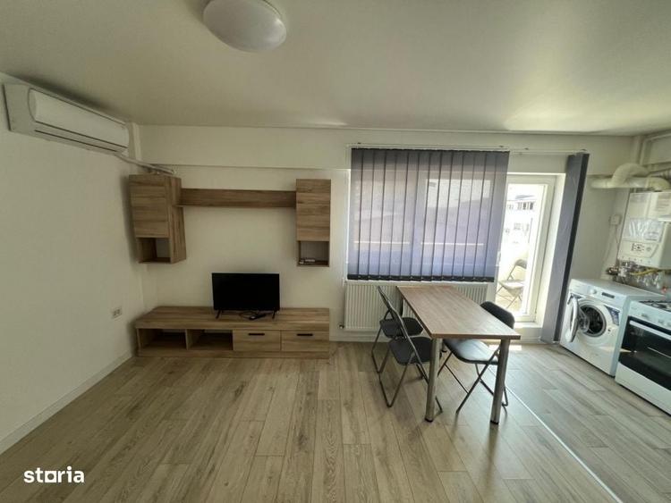 Apartament cu 3 camere semidecomandat în Titan
