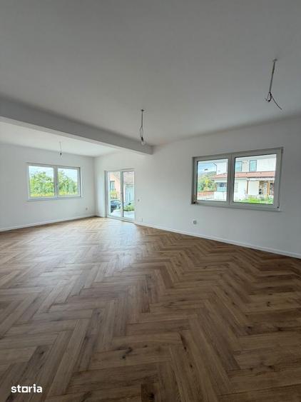 Casă cu 5 camere cu Teren 432 Mp în Chinteni