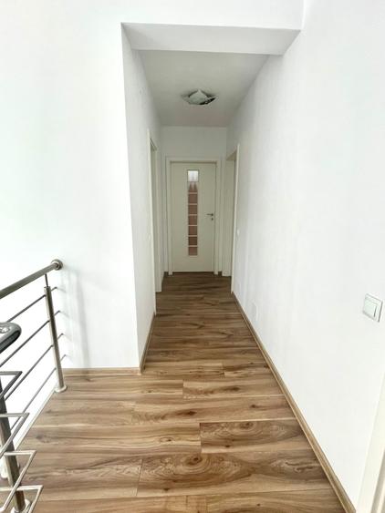 Duplex cu 5 camere cu Canalizare în Iris