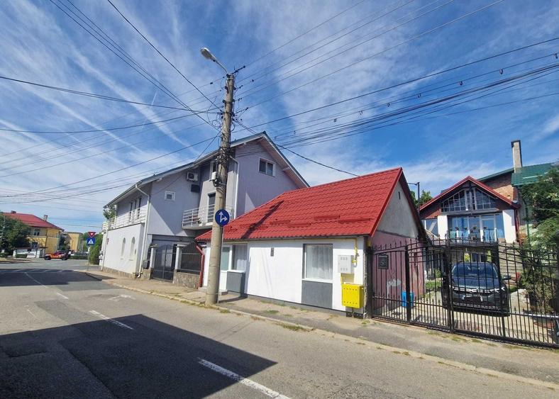 Casă cu 4 camere în Exterior Vest