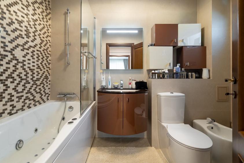 Casă individuală, elegantă, discretă, lumină naturală și confort autentic - 35