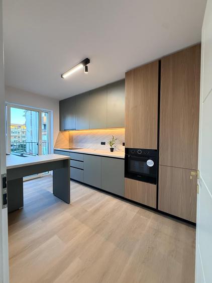 Apartament cu 2 camere semidecomandat, mobilat în Florești