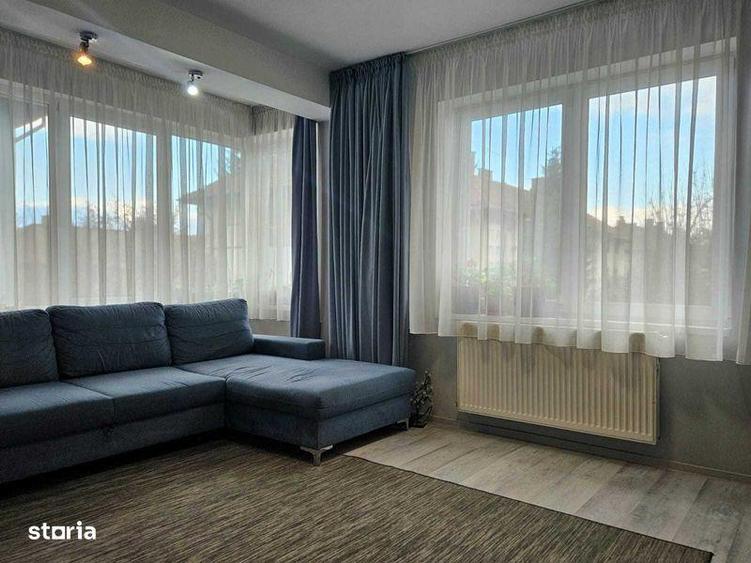 Apartament cu 3 camere decomandat în Tractorul