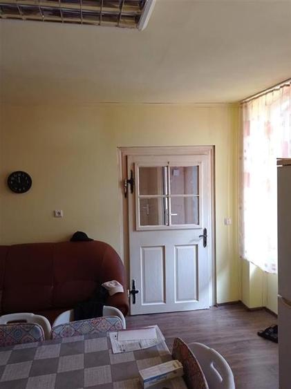 Casă individuală cu 4 camere cu Teren 360 Mp în Central