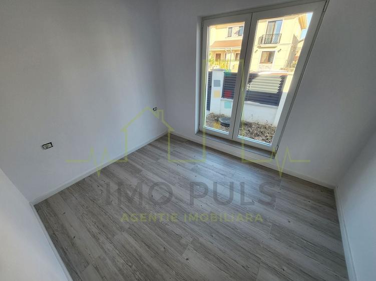 Duplex cu 4 camere cu Canalizare în Moșnița Nouă