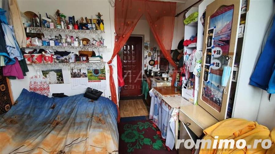 Garsonieră decomandată în Central
