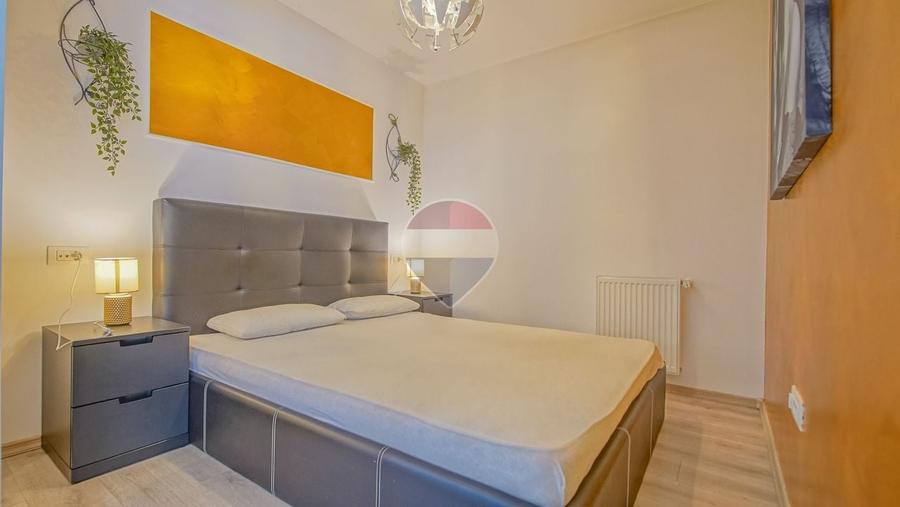 Apartament cu 2 camere semidecomandat, mobilat în Tractorul