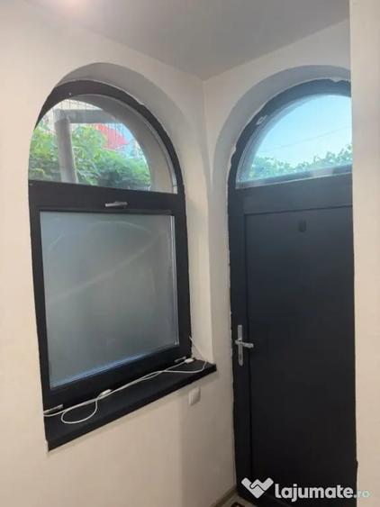 Casă cu 3 camere cu Teren 200 Mp în Central