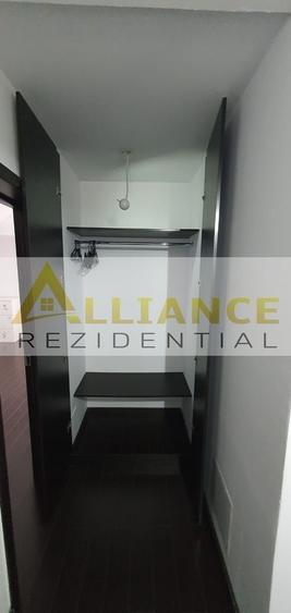 Apartament cu 5 camere decomandat, mobilat în Central
