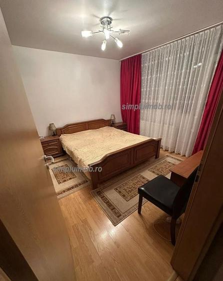 Apartament cu 4 camere decomandat, mobilat în Titan