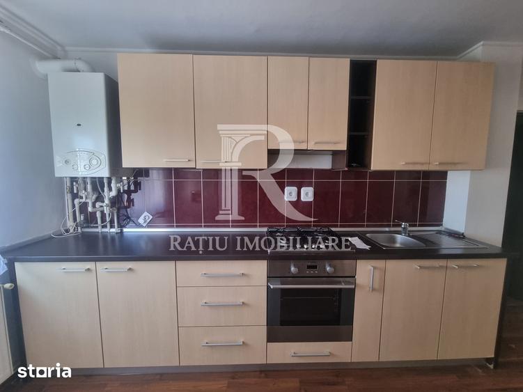 Apartament cu 3 camere decomandat în Astoria