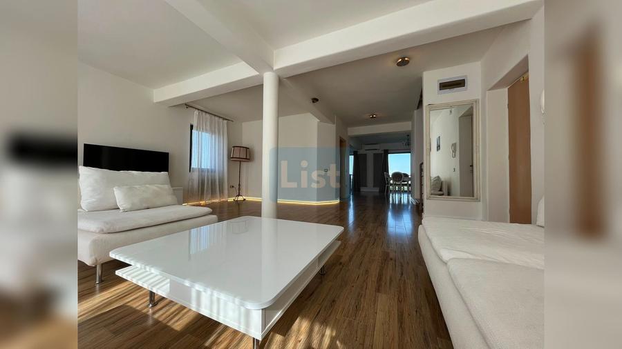 Apartament cu 5 camere semidecomandat în Zorilor