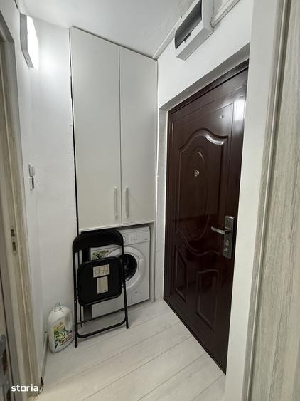Garsonieră decomandată în Central