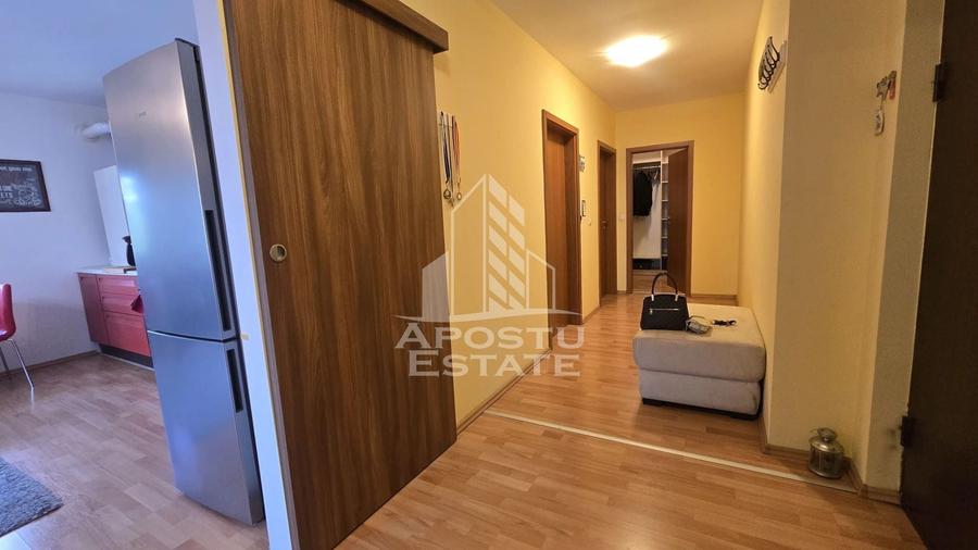 Apartament cu 3 camere decomandat, mobilat în Aradului