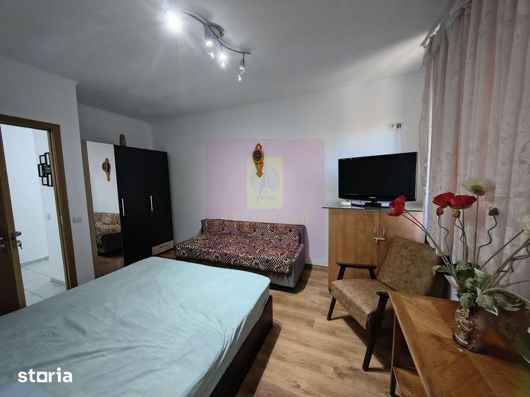 Casă cu 7 camere cu Teren 280 Mp în Rahova