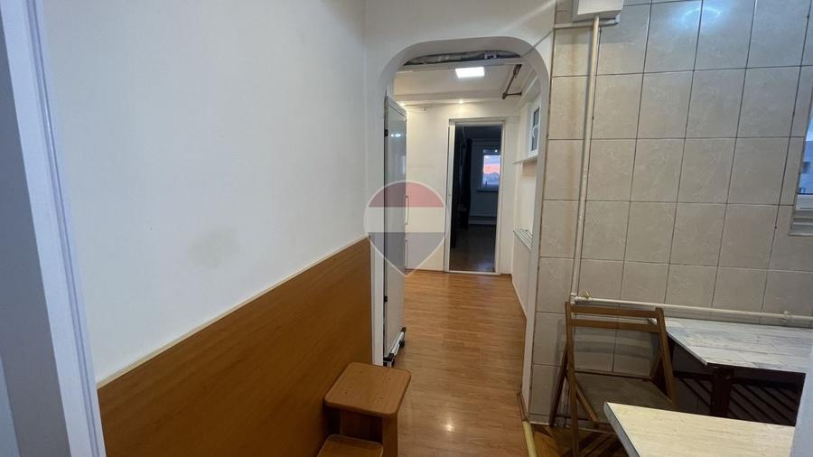 Apartament cu 2 camere decomandat, mobilat în Titan
