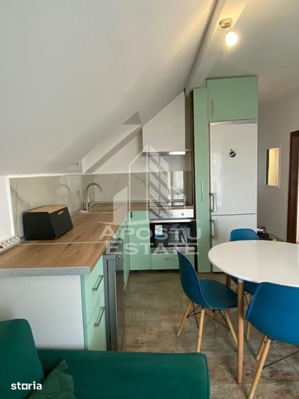 Apartament cu 3 camere, mobilat în Plopi