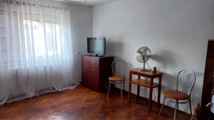 Casă cu 3 camere în Central
