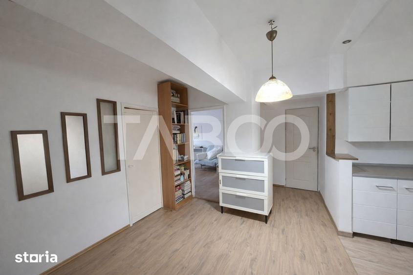 Apartament cu 3 camere decomandat, mobilat în Turnișor