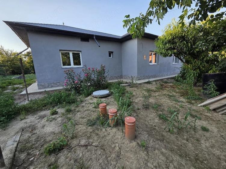 Casă cu Teren 1850 Mp în Mitreni