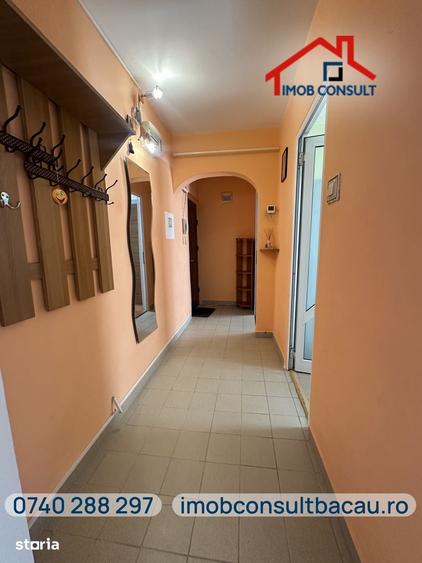 Apartament cu 3 camere semidecomandat în Mioriței