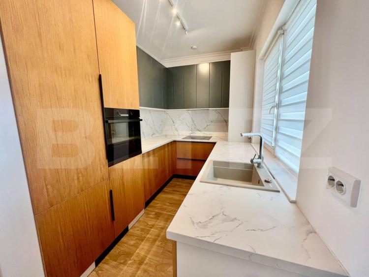 Duplex la cheie cu 4 camere, 250 mp teren, 2 parcari zona Av - 13