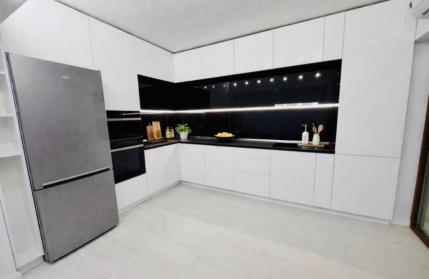 Apartament cu 3 camere decomandat în Ultracentral