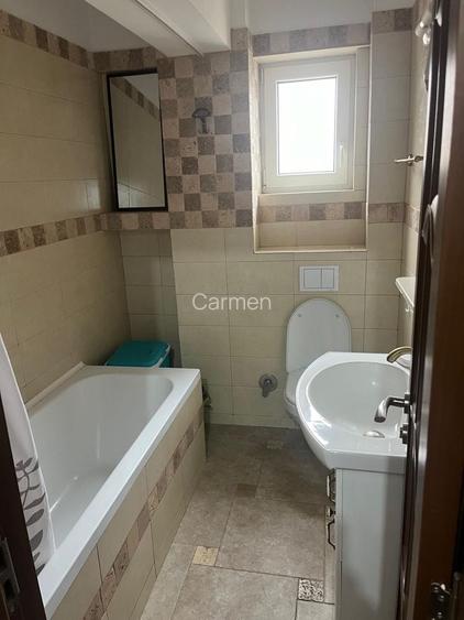 Schimb Apartament 4 camere si curte