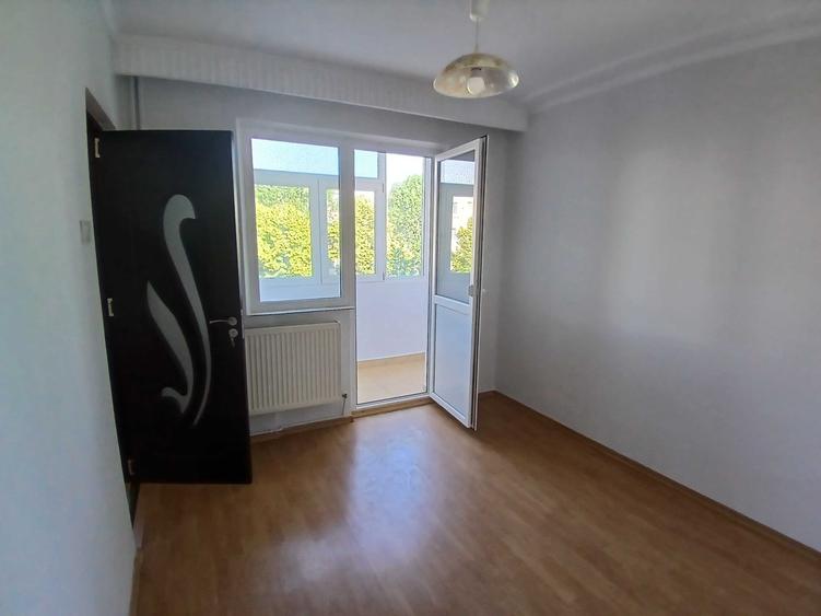 Apartament cu 2 camere nedecomandat în Trivale