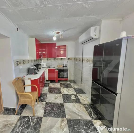 Casă cu 3 camere cu Teren 2893 Mp în Central