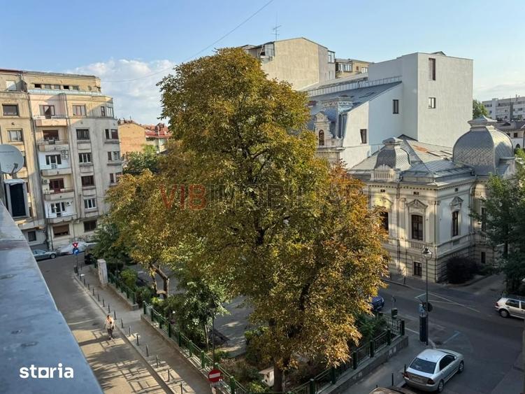 Apartament cu 3 camere decomandat în Romană