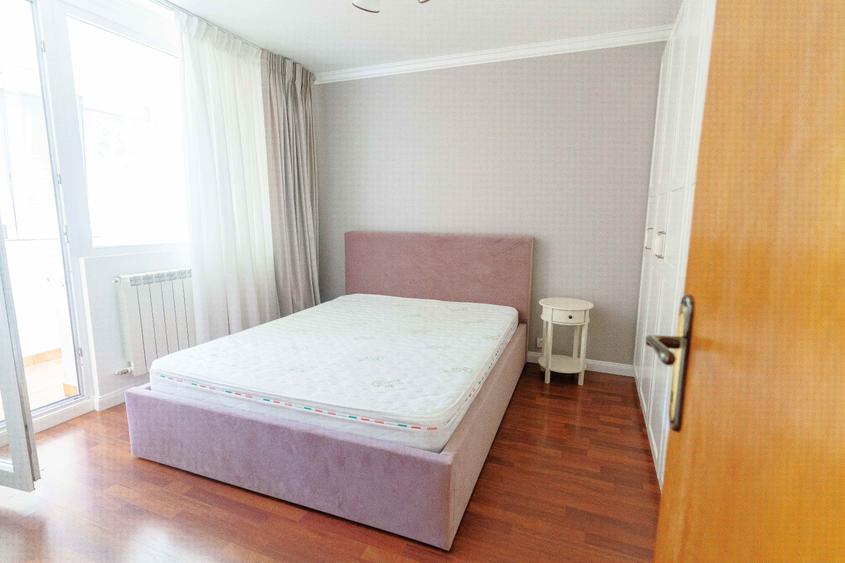 Apartament cu 4 camere în Drumul Taberei