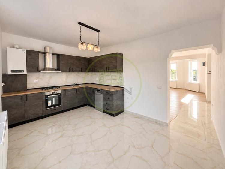 Casă individuală cu 5 camere cu Teren 500 Mp în Corbeanca