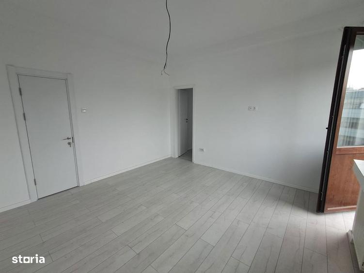 Apartament cu 5 camere decomandat în Moșilor