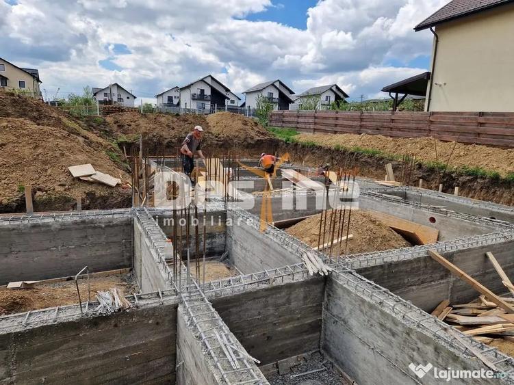 Teren în Valea Adâncă
