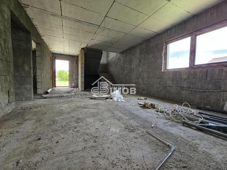 Casă de vânzare în Lazuri – aproape de lacuri, aproape de liniște, de - 4