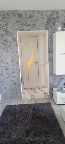 Vand apartament 2 sector 5 tunsu petre camere etaj 3 din 4 - 1