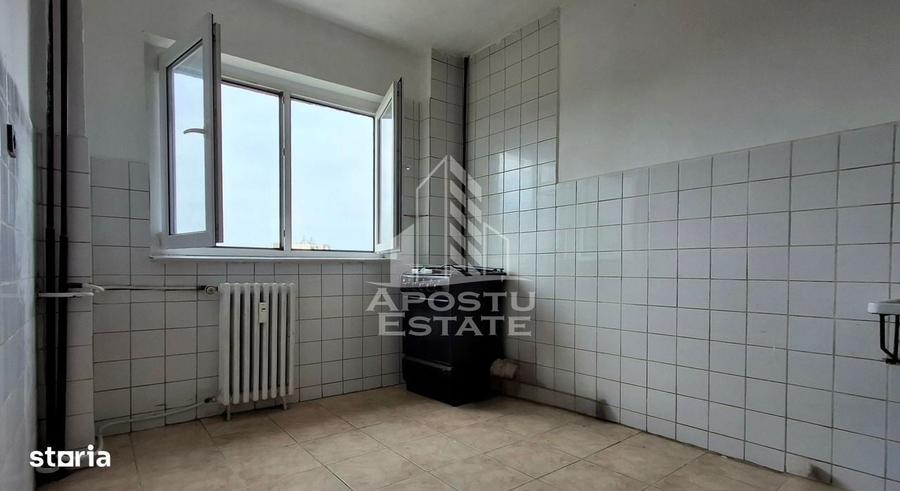 Apartament cu 4 camere în Sud