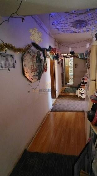 Apartament cu 4 camere decomandat în Olteniței