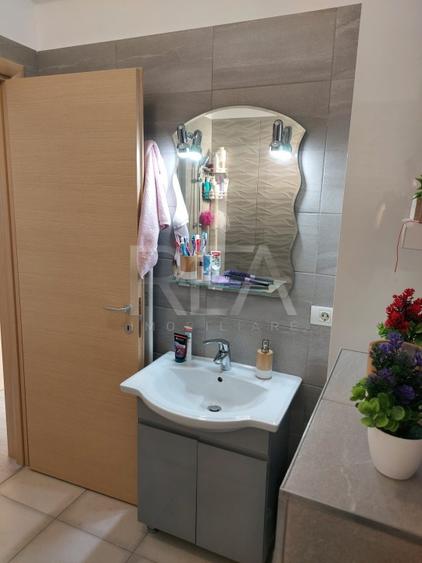 Casă individuală cu 6 camere cu Canalizare în Titan