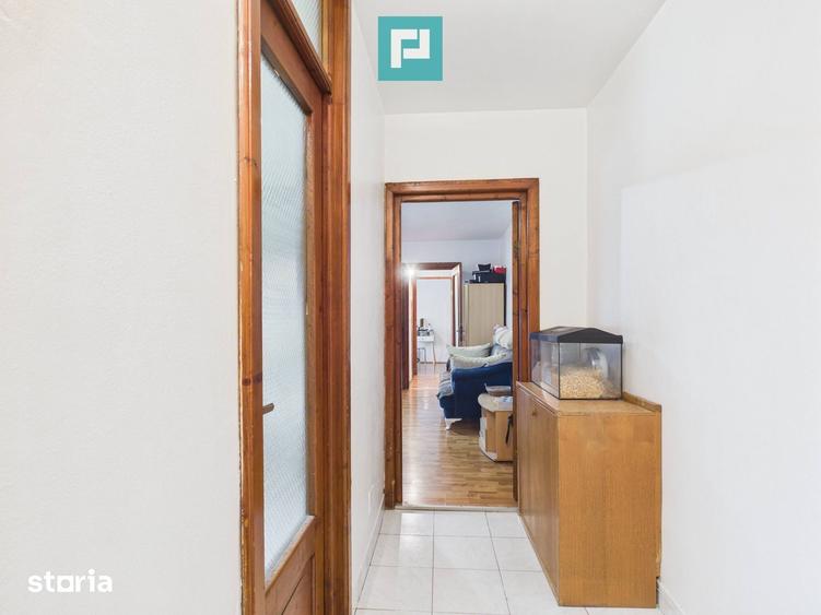 Apartament cu 3 camere semidecomandat în Micălaca