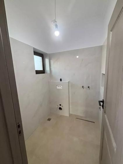 Duplex cu 3 camere cu Canalizare în Sânandrei