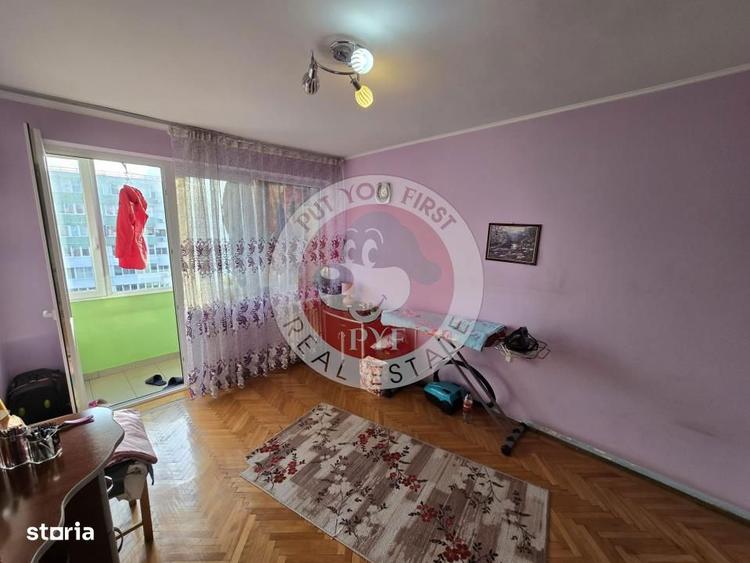 Apartament cu 3 camere semidecomandat, mobilat în Lizeanu
