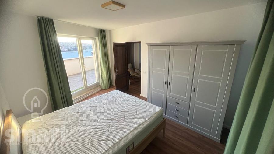 Apartament cu 3 camere semidecomandat, mobilat în Mărăști