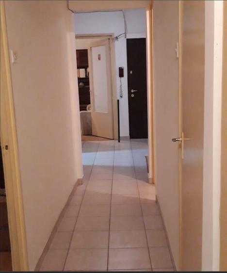 Apartament cu 3 camere decomandat în Rahova