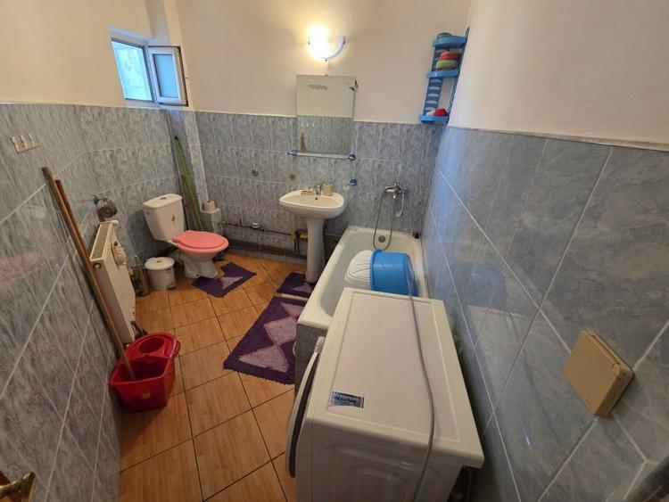 Apartament cu 2 camere decomandat, mobilat în Alexandru cel Bun