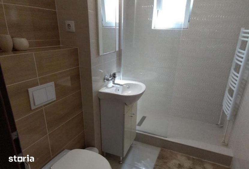Apartament cu 2 camere semidecomandat în Central — fotografia 1